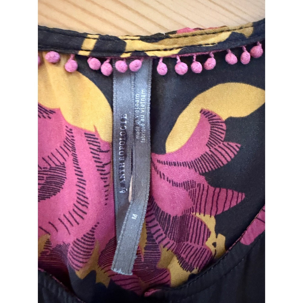 By Anthropologie Drapey Henley Pullover Floral Blouse Size: Medium - Picture 4 of 5